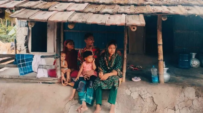 স্বামীর চিকিৎসায় সন্তান বিক্রি করতে চান স্ত্রী